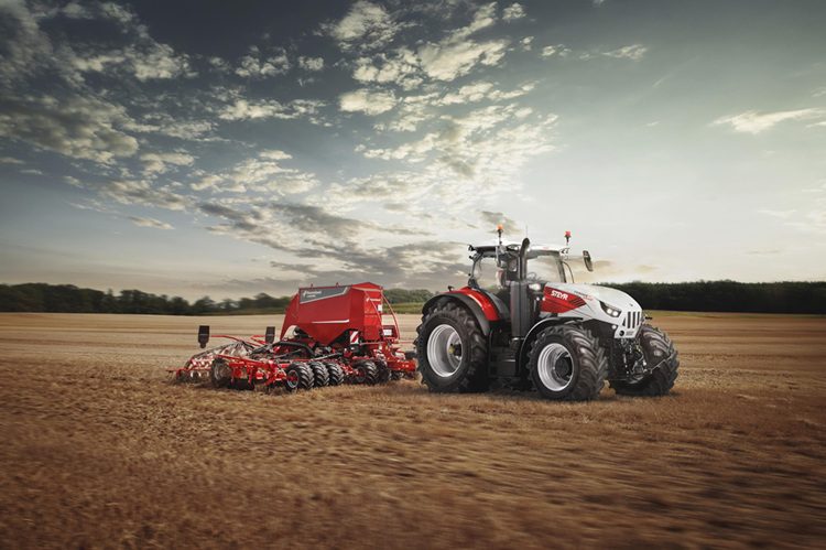 STEYR STYLE WINS AGAIN. NEW CERVUS CVT EARNS BIG SEE INTERNA_715752.750