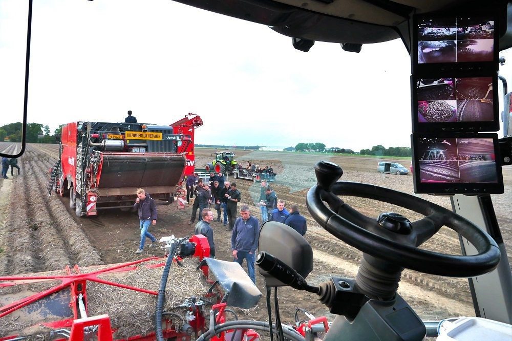 Rooidemo Dewulf van Bart Agro Mechanisatie trekt ruim 400 bezoekers