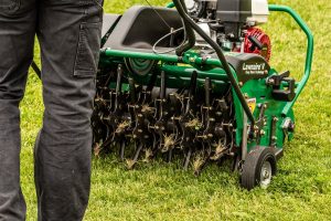 Bobcat introduceert Ryan-machines voor onderhoud grasmatten