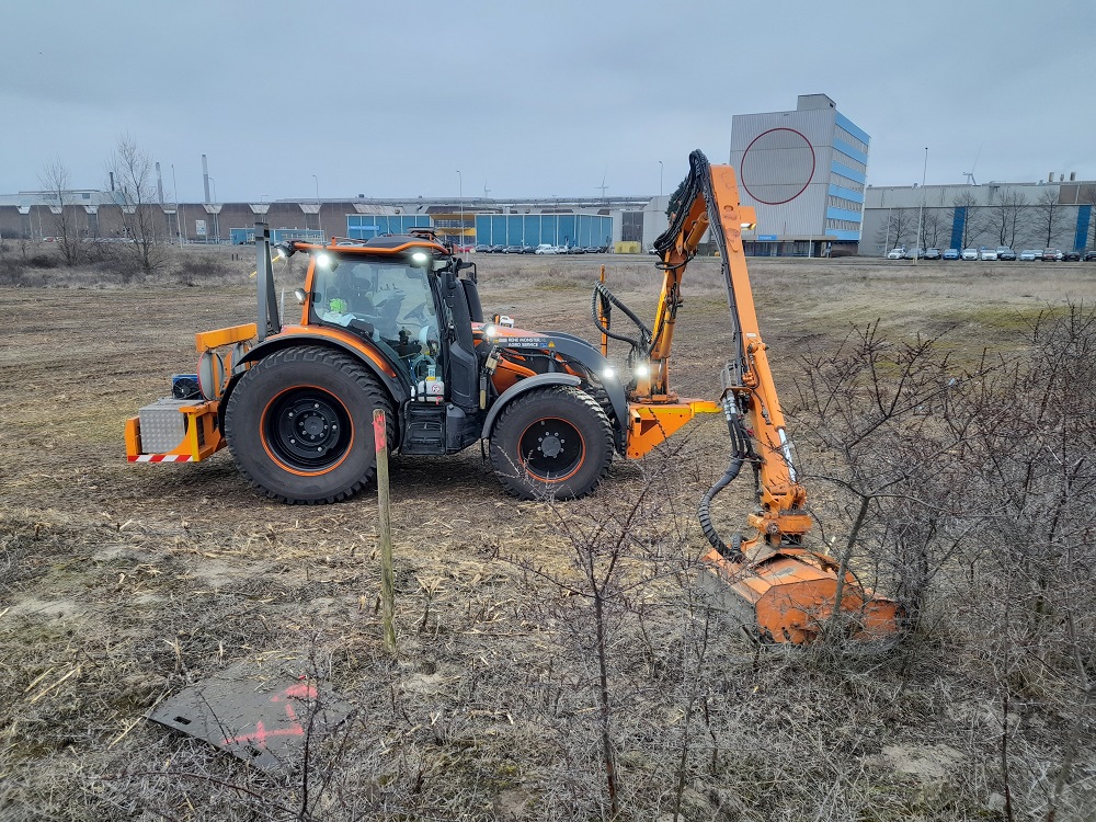 Loonwerker Rene benut 'bosbouwopties' van Valtra N155 ED optimaal: “De perfecte trekker voor groenonderhoud” 