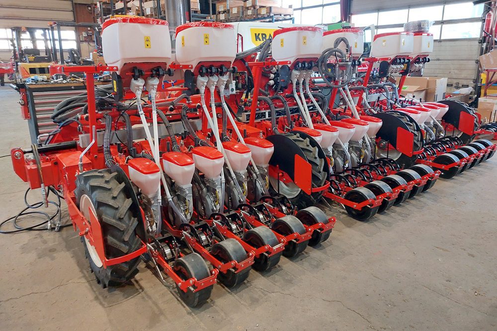 Rondje werkplaats bij Kramer Start: trend naar breedzaaien bij druppelslangen