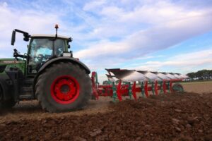 Strak ploegwerk op iedere grondsoort