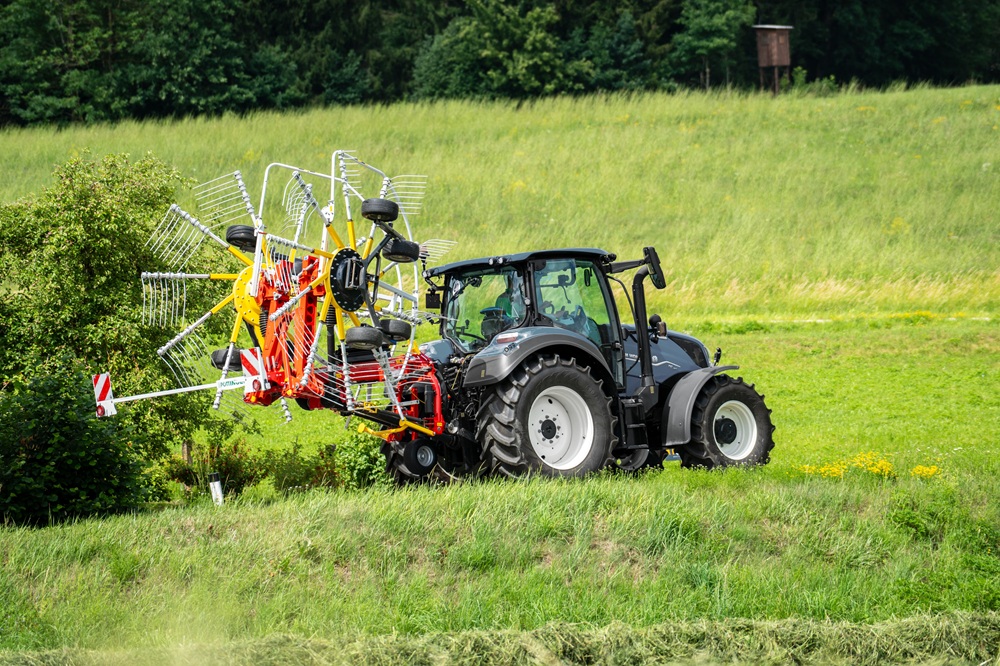 Pöttinger v6520 gedragen hark