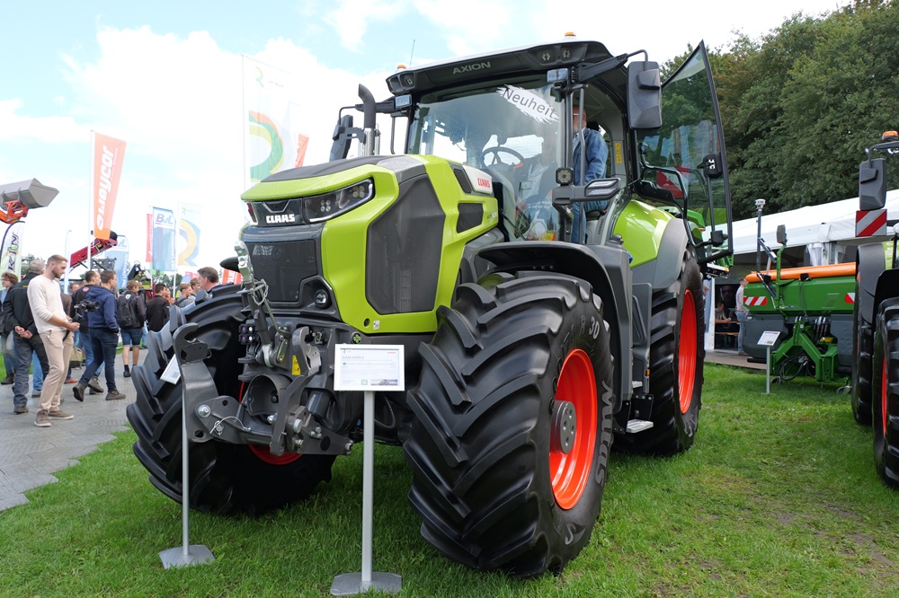 Video: Nieuwe CLAAS AXION 8 combineert meer vermogen met lager verbruik
