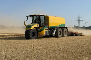 Oxbo geeft AT4103 en AT5105 flinke upgrade: meer trekkracht en comfort